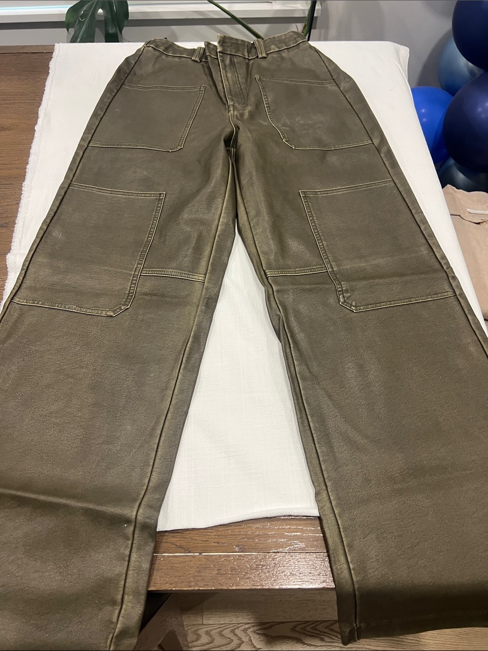 🔥🔥Fashion Nova Olive Green Wide Leg Cargo Jeans